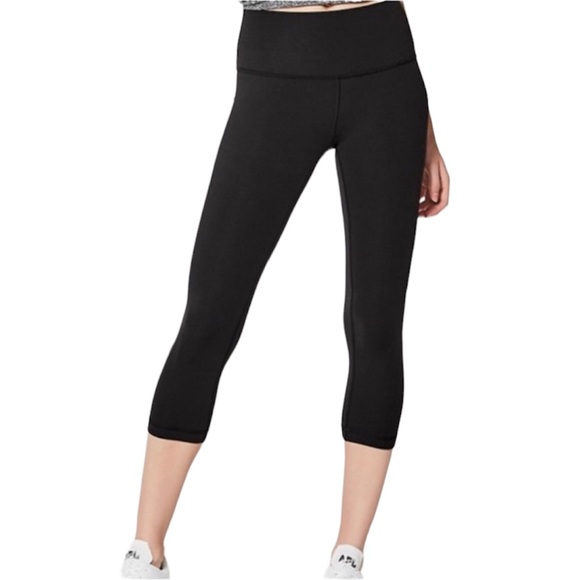 lululemon athletica Pants - Lululemon Wunder Under black cropped leggings 4